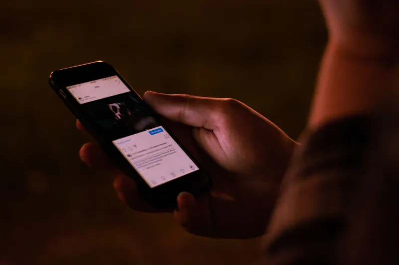 Swipe Bait: The Sensory Science Apps Use to Turn Five Minutes Into Two Hours